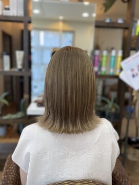 マークス(marks) ミルクティーベージュ　ブリーチあり