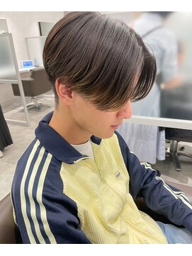 キートス(Kiitos) 【黄金バランス】前下がりセンターパート