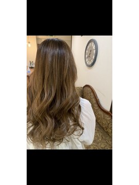 ラクシア(LUXIA) ゆるふわパーマ