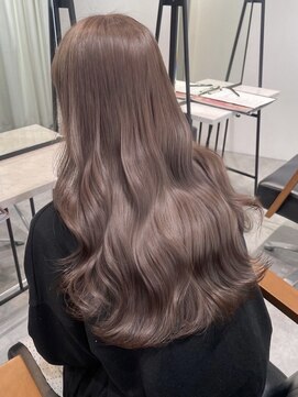 フォルテ 榛原パームス店 イメチェンホワイトブロンド外ハネボブ美髪ワイドバング髪質改善