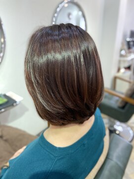 ビィーワンイースト(Be 1 EAST) ミディアムボブ