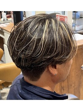 アース 長崎時津店(HAIR&MAKE EARTH) ハイライト×刈り上げマッシュ