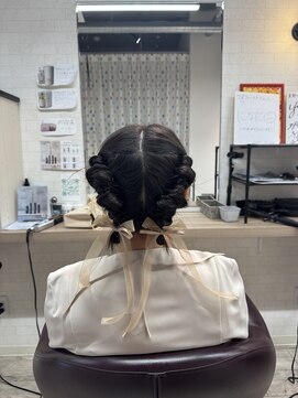 コワファースト長崎シャンプーボーイ 2nd(COIFF1RST 長崎 SHAMPOO BOY) お呼ばれアレンジ ツインアレンジ