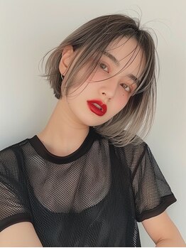 リーシュ(LEASH)の写真/小顔に見せたい方必見☆一人ひとりの顔の特徴に合わせた＜黄金比率カット＞で本物の似合わせカットが叶う♪