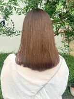 リリー(Rilie)&nbsp;セミミディ/顔周りレイヤー/似合わせ/マロンブラウン
