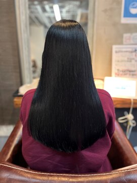 スローネ(THRONE) 縮毛矯正で艶髪／20代30代40代／新宿／髪質改善