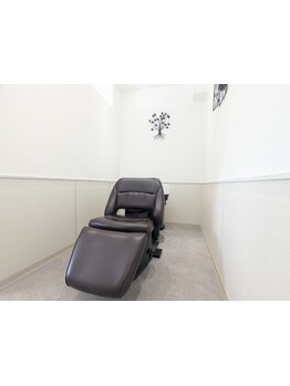 頭皮も心もほぐれる贅沢時間*半個室×YUMEシャンプーでリフレッシュ[稲毛海岸/縮毛矯正/髪質改善/白髪染め]