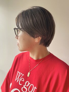 グーム(goom.) 20代30代40代小顔ハンサムショートグレージュ