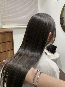 グラフ 立川(Graph.) 縮毛矯正 Aujua髪質改善トリートメント