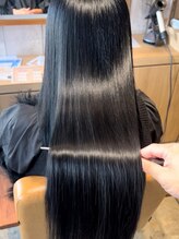 【Q&A】 縮毛矯正や酸性ストレートは、自然な仕上がりになりますか？