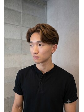 ワンワンオー バーバーショップ コンチネンタル(@110 BARBER SHOP continental) センターパート