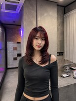 メゾンセブンルックス 宇都宮簗瀬店(Maison 7LOOKS) ディープレッド×レイヤーカット《楠奥》