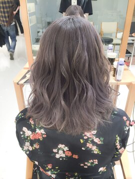 デイズ(days) ワンレングスヘア/グレーベージュカラー