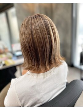 クラッチバイシオンアグリゲイト(CLUTCH by Zi-on aggregate) ことりベージュ×外ハネロブ/ハイトーンカラー/シルキーベージュ