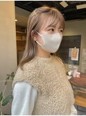 ベージュカラー