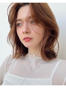 アフロートリノ(AFLOAT Leino) 小顔ヘルシーレイヤースタイル透明感カラー【修】20代30代40代