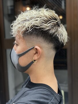 サニー 渋谷(SUNNY) メンズショート、バレイヤージュフェードカット、スペインカール