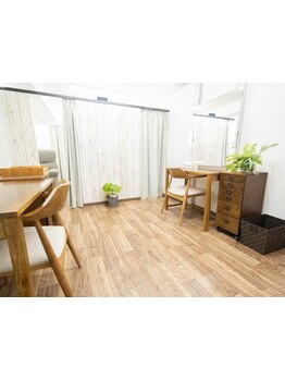 芸能人やイベントのヘアメイクも担当するプロのヘアメイクサロン☆ヘアセットもメイクアップもお任せ下さい