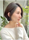 前髪長めの前下がり大人ショートボブ青山表参道