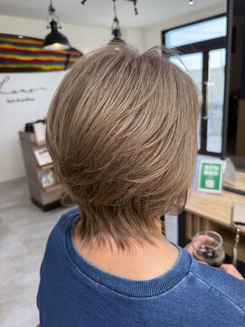 ルノ(Luno) ウルフカット×透明感ベージュカラー