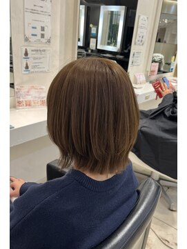 ラシュープリーム(La SUPREME) ブリーチなしミルクティー×レイヤーボブ