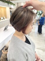 ステアケース ギンザセブン(stair:case ginza7)&nbsp;大人白髪ぼかしハイライトピンクベージュ前下がりショート