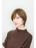アンベリールフルー(EMBELLIR fleur)&nbsp;大人の美バランスのひし形ショートカットスタイル
