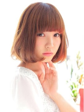 プロム(Prom) 透明感あるショートボブ