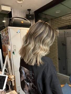 ラフ 難波店(LAFF) #黒髪#ボブルフ#ネビージュ#小顔#ワンレン