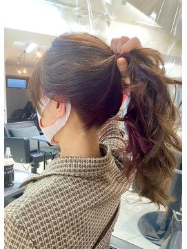 ヴェイン 渋谷(vain) アッシュグレージュ インナーラベンダーレッド 大人かわいい