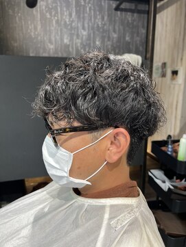 フィール ヘアー(feel hair) ツイストスパイラルパーマ