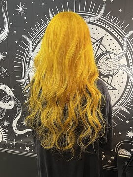 エルシャドール(EL-SHADDOLL) 原色イエロー　派手髪ロング　ハイトーン　ブリーチ