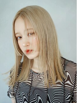 ロッジ(Lodge)の写真/毛髪成分に近いダメージレスな薬剤使用の髪質改善ストレートで、自然な艶と質感を実現します。