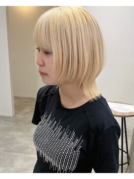 カシェ キョウマチ(cashe’e) 松阪/20代/10代/ウルフカット/ブロンド/ハイトーン