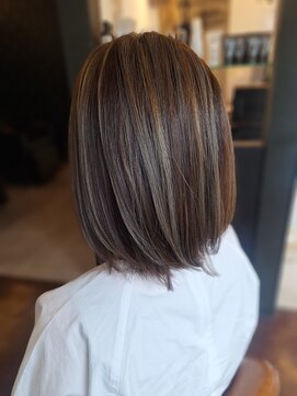 ローレン(LOREM) デザインカラーマットハイライト×ミディアム9.26