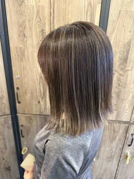 ミネルヴァ(Minerve) 大人ナチュラルなツヤ感ストレートボブ