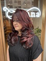 ユアナ(Yuana)&nbsp;髪質改善×レイヤーカットで叶う白髪ぼかしロング