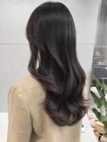 トリッカ シブヤ(TRICCA SHIBUYA)&nbsp;ロングレイヤー顔周りカット透明感カラーダークグレージュ渋谷