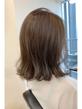 ヌイ 横浜(nui) ブランジュ_ホワイトアッシュコンマヘアエアリーミディ