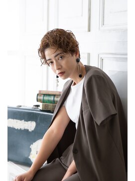 シエル(Ciel) クセ毛をお洒落パーマにチェンジ！