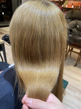 サラ(sarah) イメチェン/ダークアッ シュ/髪質改善ストレート/縮毛矯正