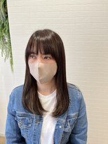 グリーンズ(Greens) 大人３Ｄカラー×サラサラセミディ/細めハイライト/グレイカラー