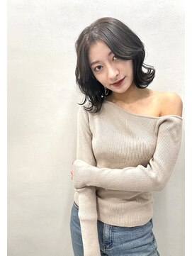 ミエル ヘア 新宿(miel hair) 割れない顔周り外はねくびれボブ【新宿】