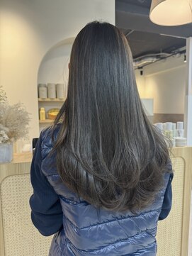 カラ フクオカ(Cara FUKUOKA) 【オリーブグレージュ&レイヤーカット】《福岡透明感カラー》