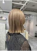 ベージュカラー