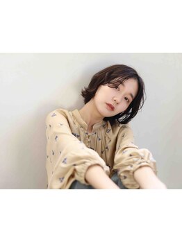 《ダメージレスで透明感のある艶カラー》頭皮や髪に優しく、髪の芯から潤いを与え艶やかで上品な質感に◇