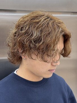 フィフスパーク(fifth PARK) 渋谷サーフカールメンズボブウルフカットハイライトカラー30代