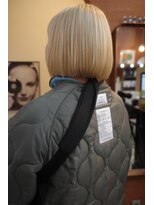 チャプター 問屋町(chapter)&nbsp;髪質改善切りっぱなしボブミニボブブロンドベージュダブルカラー