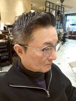 ルドローブラントオオサカ(LUDLOW BLUNT Osaka) 【LUDLOW BLUNT】フェードカット バーバーヘア