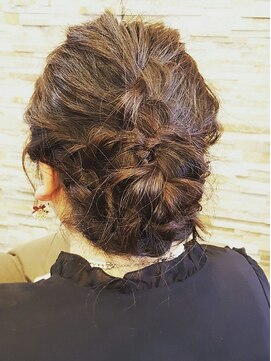 アンフィ 矢向(Anphi) 【Anphi】大人可愛い結婚式お呼ばれヘアアレンジ